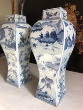 Paire Vases Carré&Galbés a couvercles/Porcelaine Blanc Bleu/Chine Kangxi 18ème