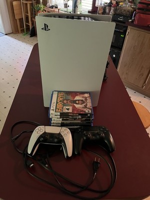 Sony PS5 Blu-Ray Edition Console Bundle - White (Used)
