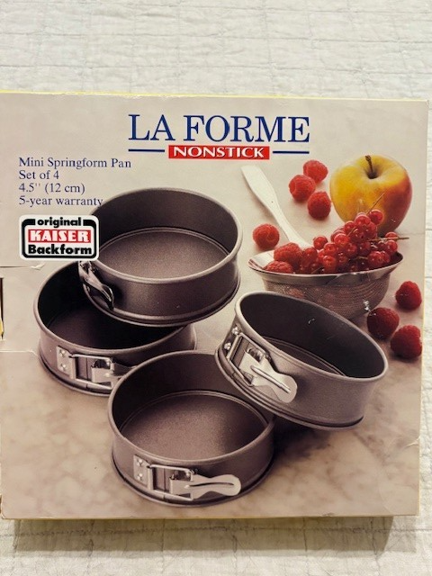  / Forma/ 24cm Set of 4 KAISER LA FORME Mini Springform Nonstick 4.5