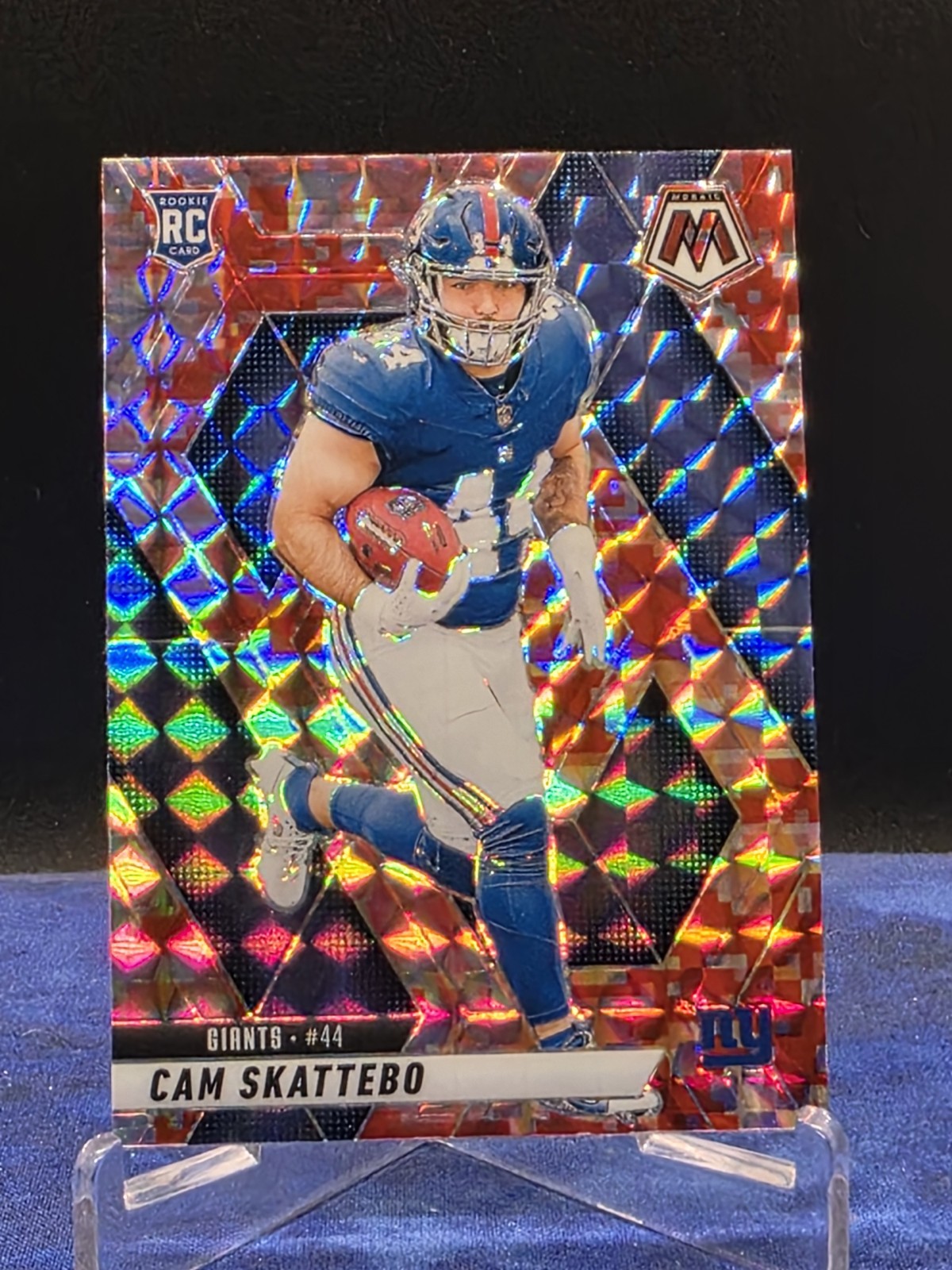 2025 Panini Mosaic #305 Cam Skattebo Red Camo Mosaic Prizm RC