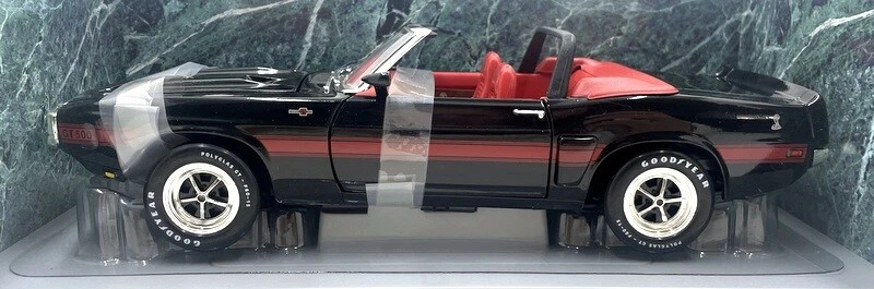 ERTL 1/18 Scale Diecast 7778 - 1969 Shelby GT-500 Convertible - Black/Red - Image 3 of 4