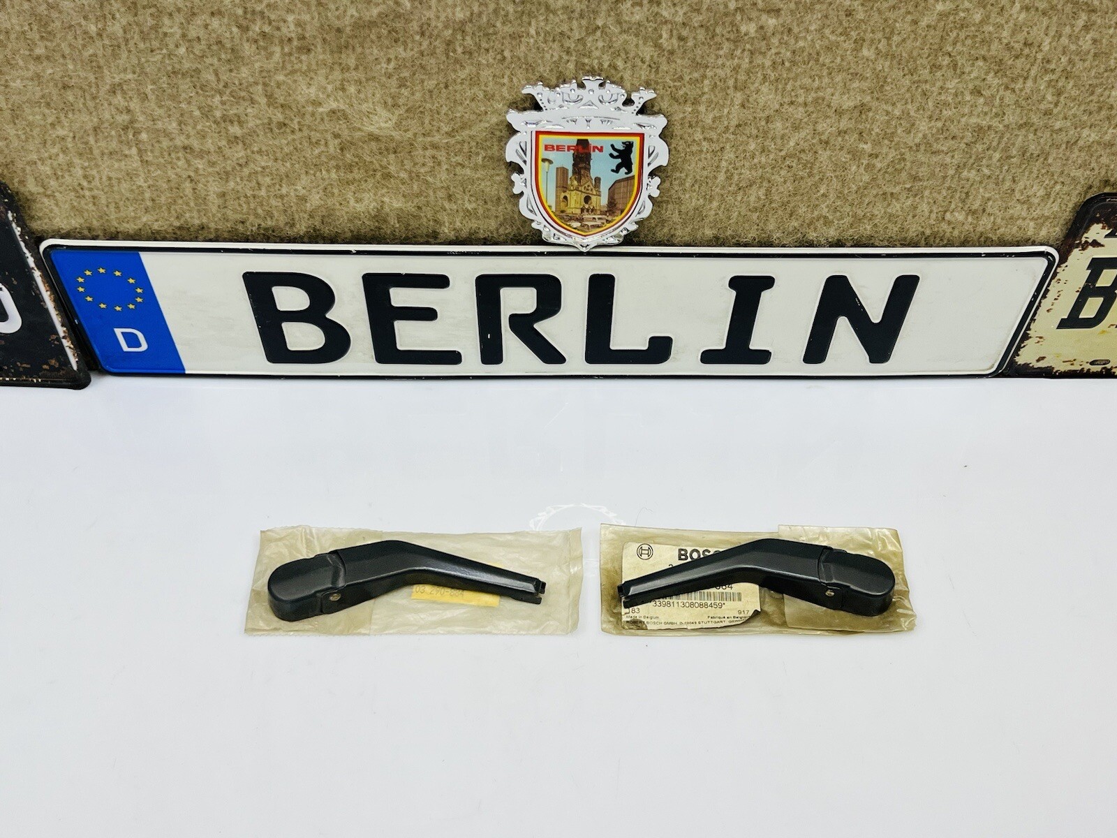 Mercedes Benz C126 SEC Coupe Headlights Wiper Arms BOSCH 