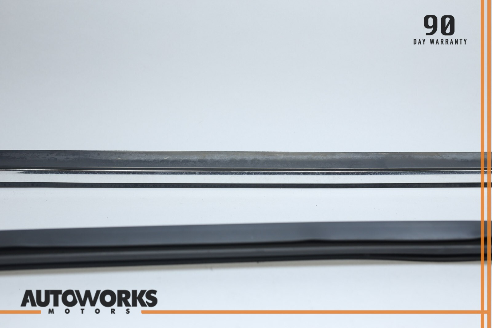 04-08 Maserati Quattroporte M139 Front Right Door Window Molding w/ Seal OEM