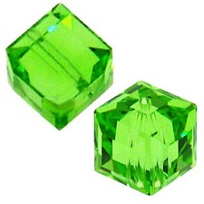 6 5601 Swarovski Austrian Crystal Beads - Peridot - 6mm Cube 6 pcs 