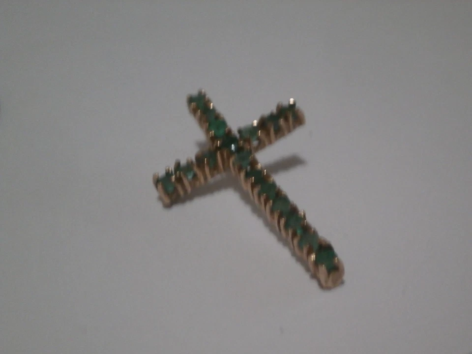 Emerald Natural Stone 9kt Gold Vintage Cross Pendant 1.5 Inches Long Marked - Image 3 of 4
