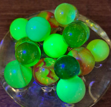 Vaseline Uranium Glass Marbles Vintage Lot of 16 Glows UV Reactive