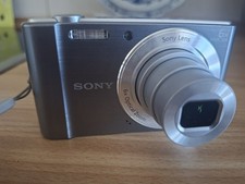Sony Cyber-shot DSC-W810 20.1 MP Digitalkamer...
