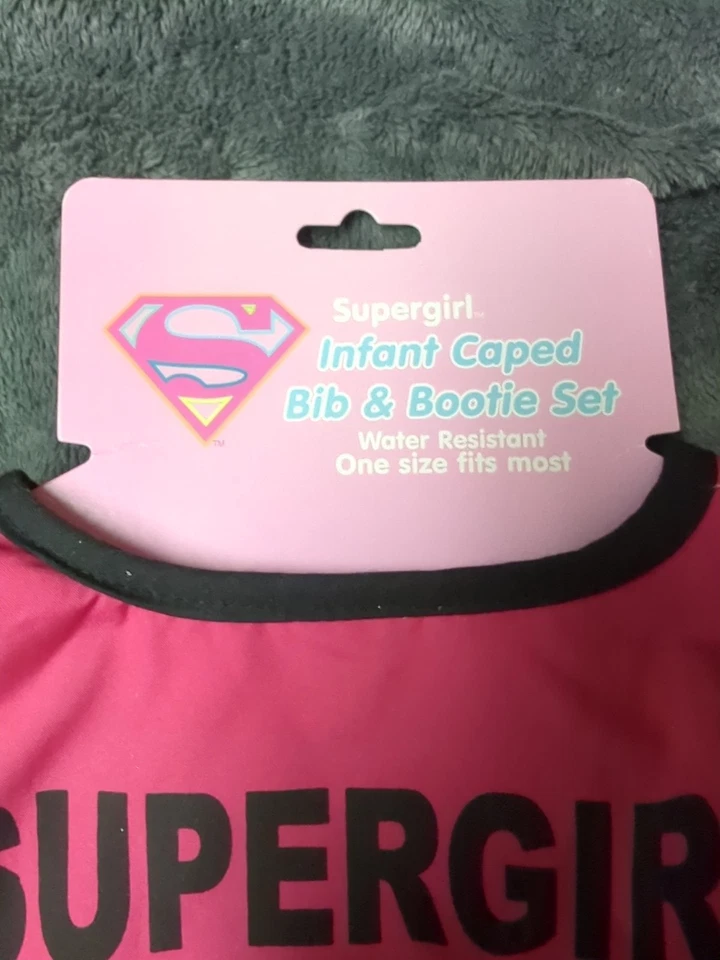 DC Supergirl Bebé Con Capa Babero y Botín Conjunto Recién Nacido Bebé Niña Nuevo Foto 2 de 4