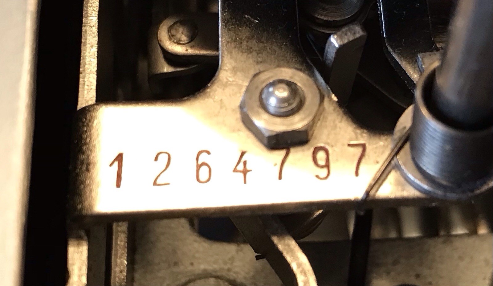 Early 1960’s Remington Rand Torpedo 18b Typewriter…EUC