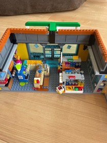 LEGO The Simpsons The Kwik-E-Mart 71016 In 2015 Used Retired W/Manual As Is