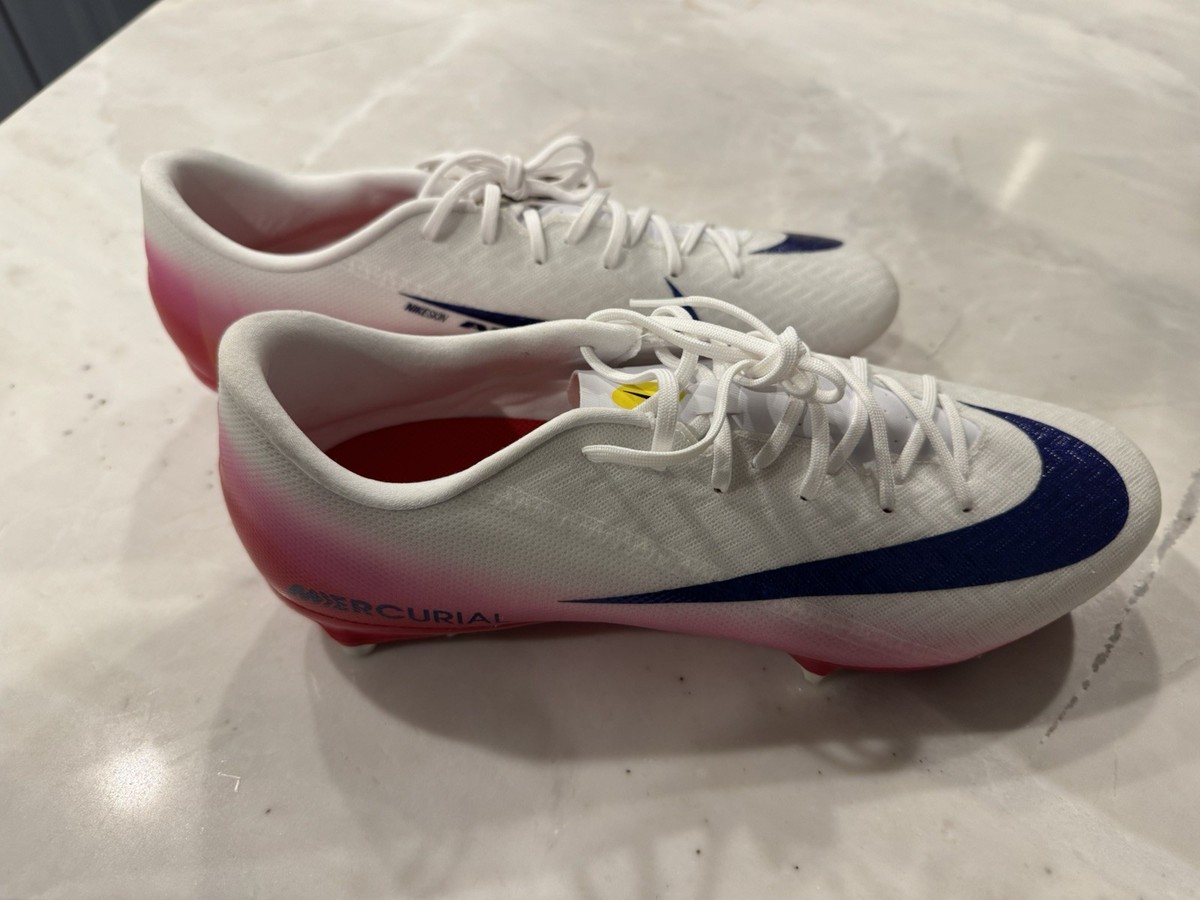 Soccer Cleats - Mercurial Vapor 16 - Fear Nothing Pack - Size 11.5