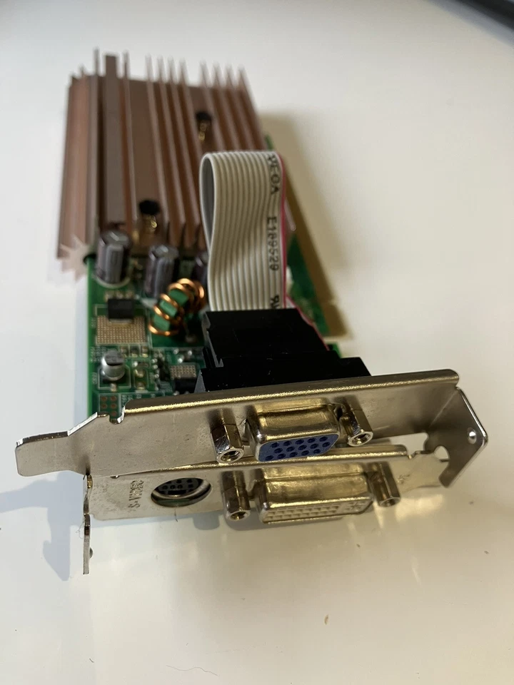 CLUB3D CGNX-GS846 graphics card GDDR2 GeForce 8400GS 256MB, GDDR2, 64Bit, PCI-E - Image 3 of 3