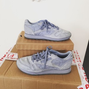 white and baby blue reebok classics