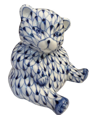 Andrea by Sadek Blue & White Herend Style Bear Fishnet Figurine Hand Painted