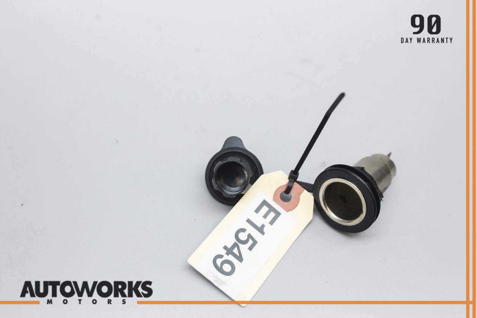03-13 Maserati Quattroporte M139 12V DV Lighter Socket Power Outlet Port OEM