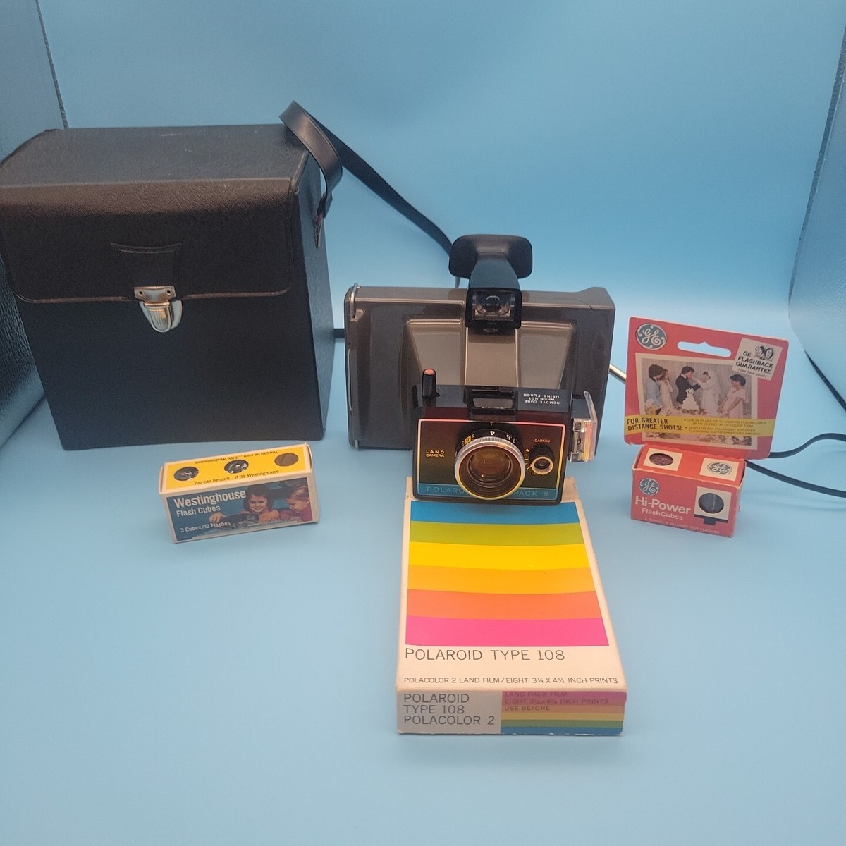 Vintage Polaroid Colorpack II Land Camera W/ Type 108 Film, Flash Cubes  Case