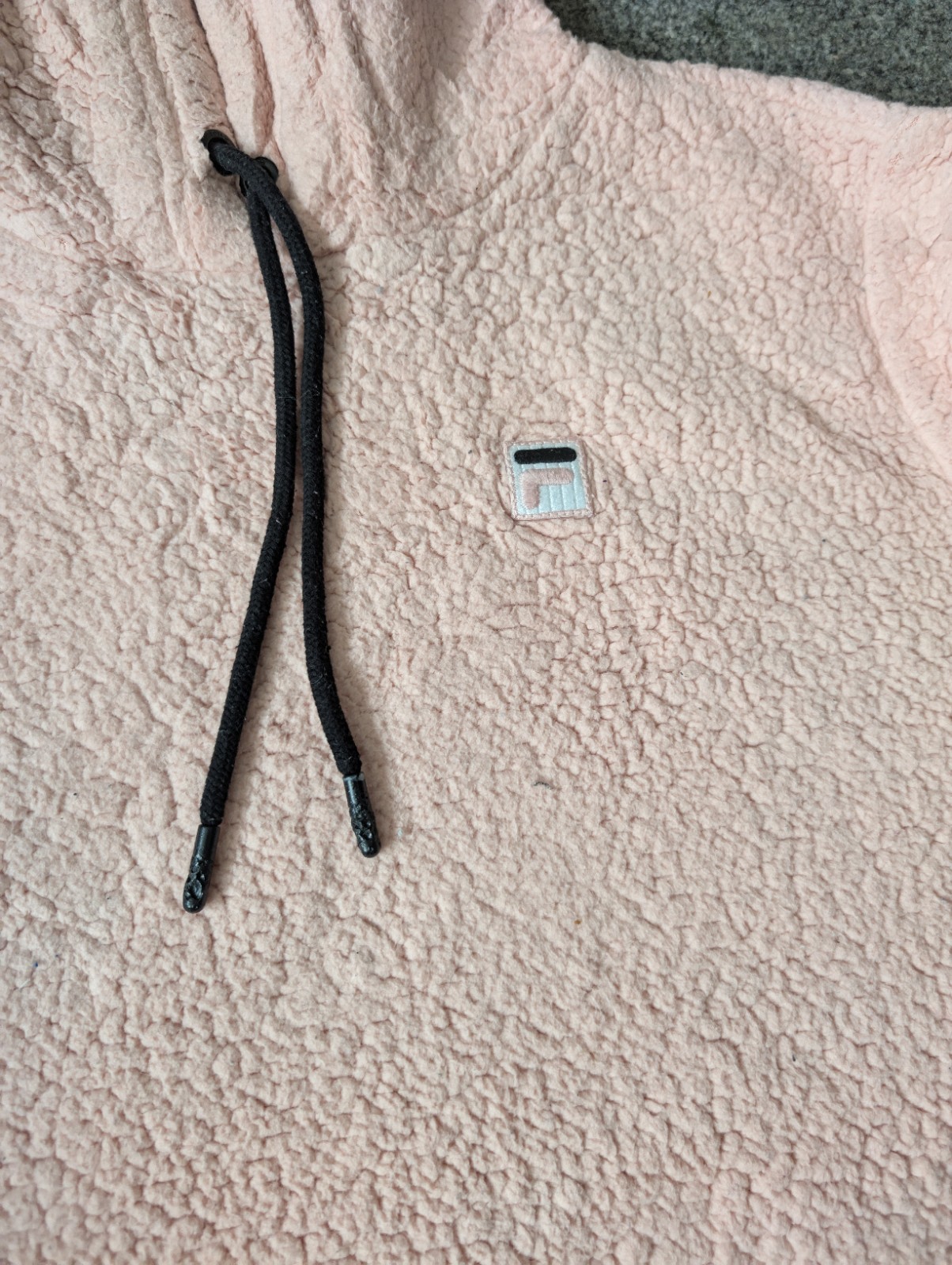 Felpa donna FILA in pile con cappuccio (taglia media) usata