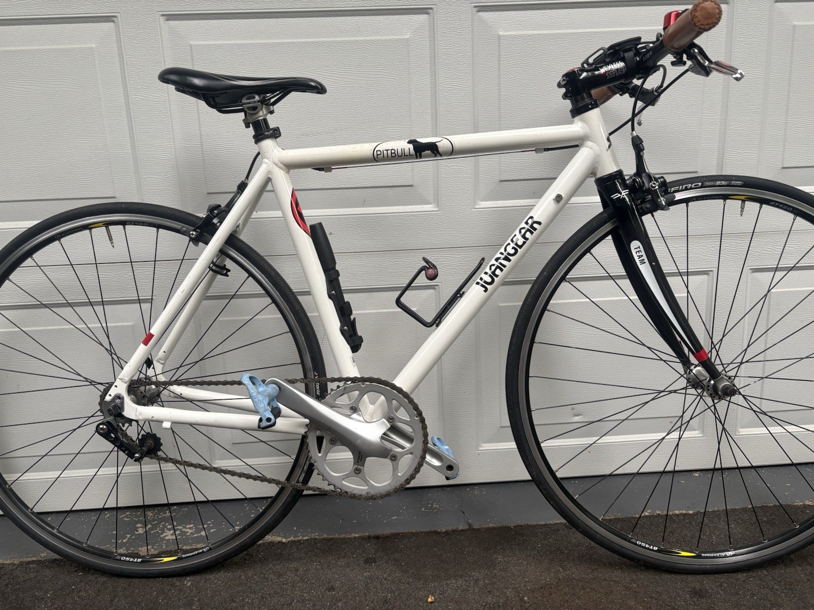 . Freewheeling 1 Speed.