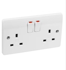 5 x MK Logic Plus 13A 2 Gang DP Switched Sockets, White 