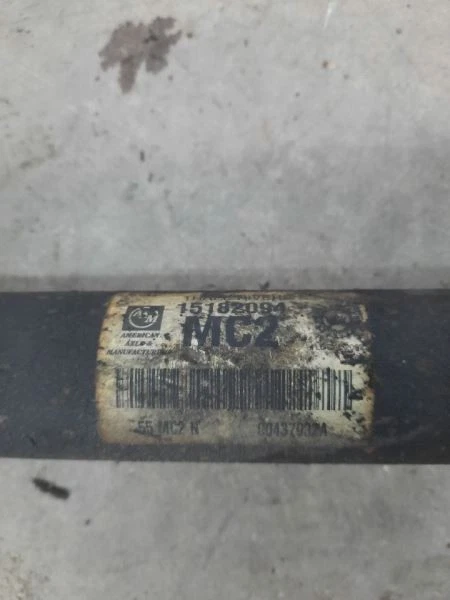 15182094 Front Drive Shaft 40" Long Fits 02-10 Chevy Silverado 2500 233302 M064 - Image 4 of 4
