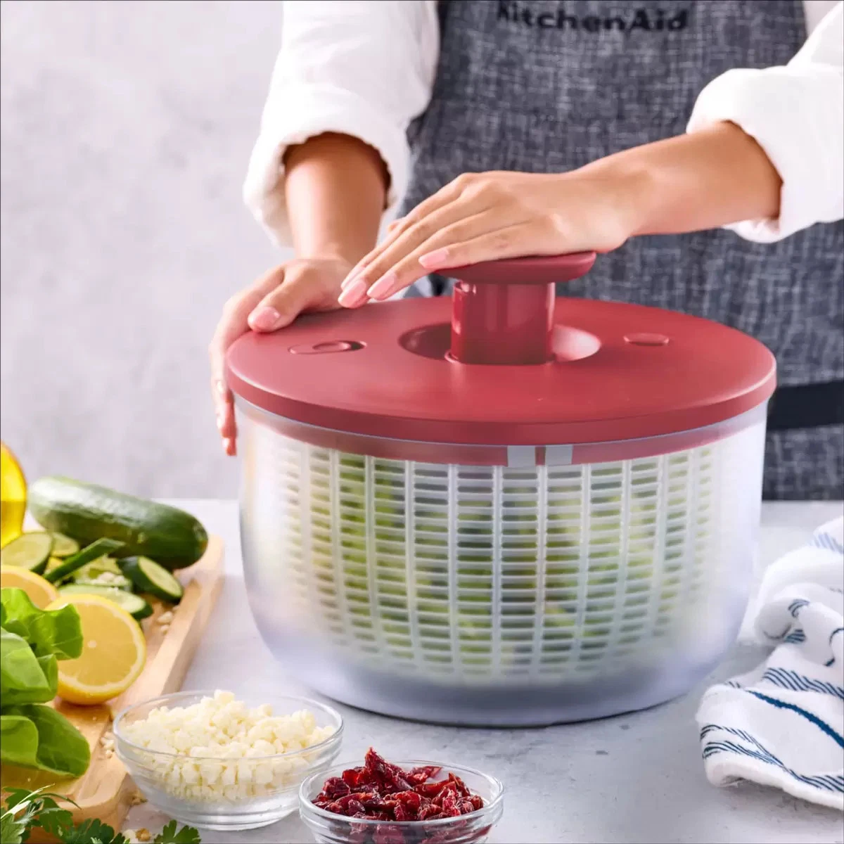 Salad Spinner Salad Bowl Colander Soft-Touch Pump KitchenAid Red Green
Opens in a new window or tab