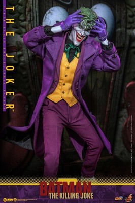 Hot Toys CMS028 1/6 Batman The Killing Joke The Joker Action