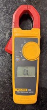 Fluke 323 Clamp Meter