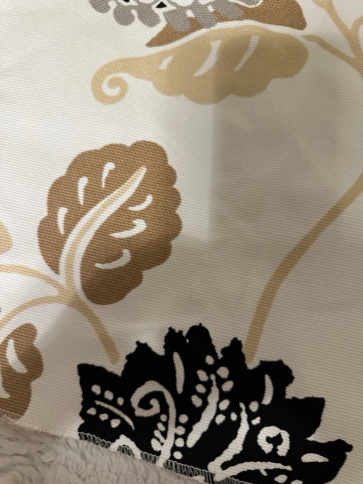 Thibaut Fabric Sample Waterlily Collection Mimosa 24”Crafting Great For A Pillow - Image 3 of 4