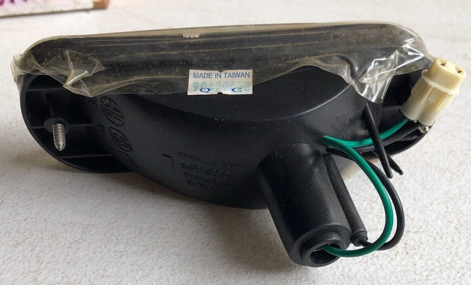 1989-94 Pontiac Firefly LH поворотник, GM2530115, OER - Изображение 2 из 2