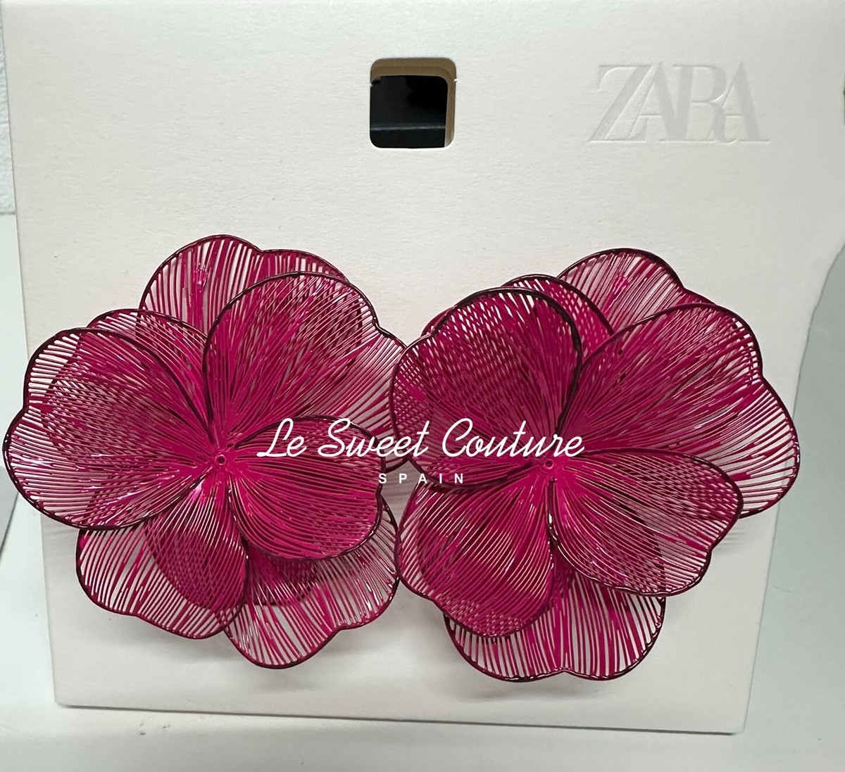 ZARA WOMAN NWT SS25 CONTRAST TRIM FLOWER EARRINGS FUCHSIA