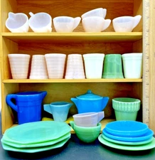 AKRO Agate Glass Child's Dish Set Mixed Lot 28 pieces Blue Pink Green Opalescent