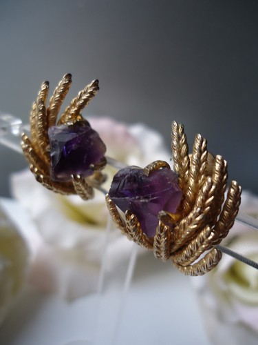 CHRISTIAN DIOR Huge Natural Amethyst Signed Vintage 1966 Gold Tone Clip Earrings - Picture 3 of 12