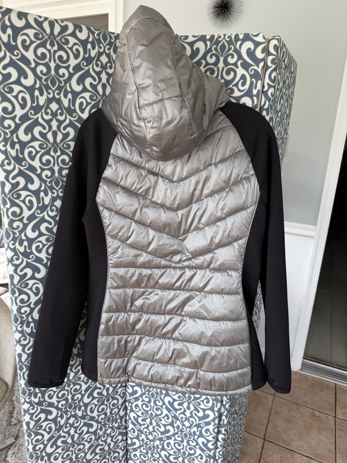 Calvin Klein Performance Jacket , Quilted Size M … - image 2