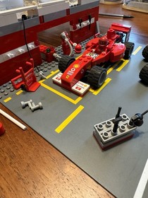 Lego 8375 Ferrari F1 Pit Set Vintage