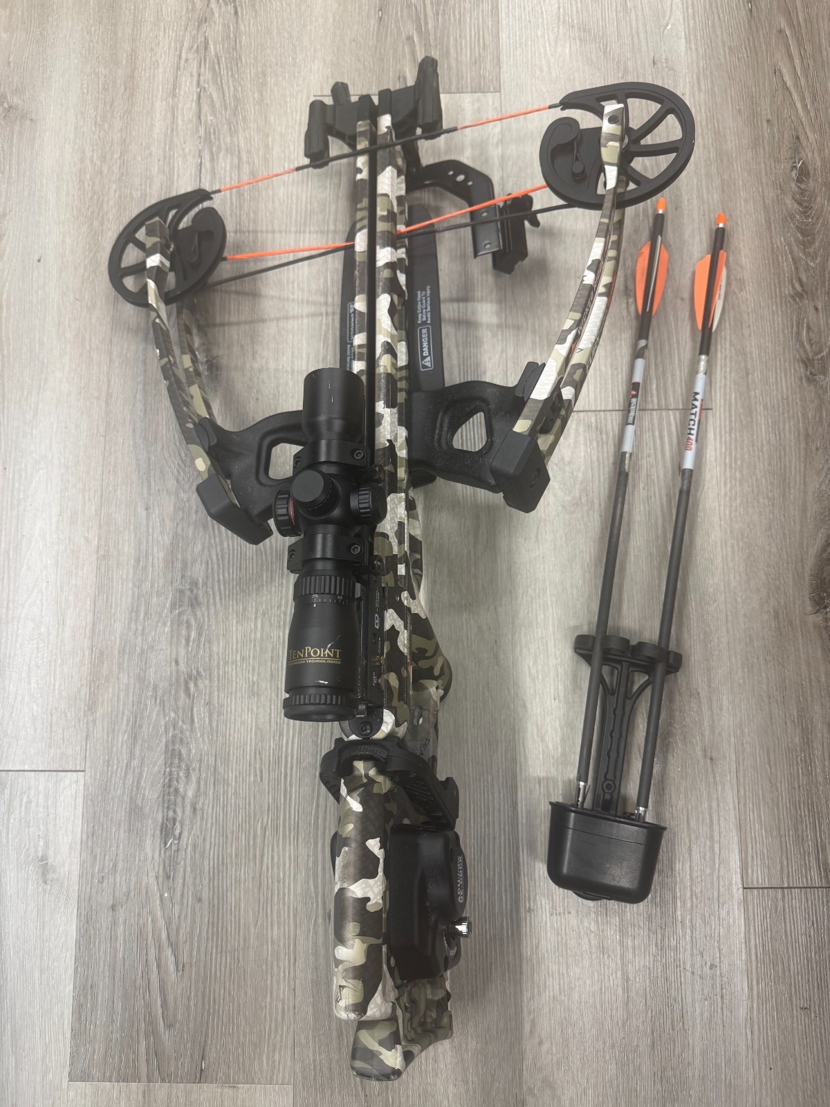 W/ 2 Arrows- Used !!