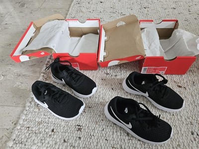 2 Paar! Tanjun NIKE Kinder Kinderschuhe Sportschuhe Freizeitschuh Grösse 28