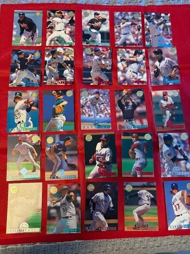 LOT (81) 1995 FLEER ULTRA GOLD MEDALLION BASEBALL CARD