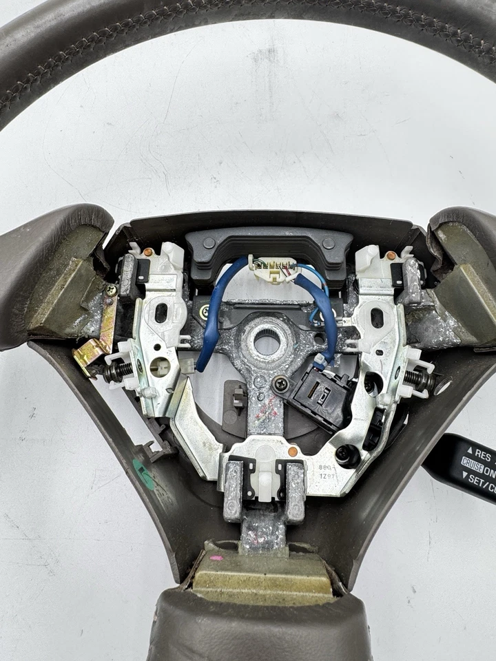 1999-2000 Steering Wheel LEXUS RX300 - Image 4 of 4