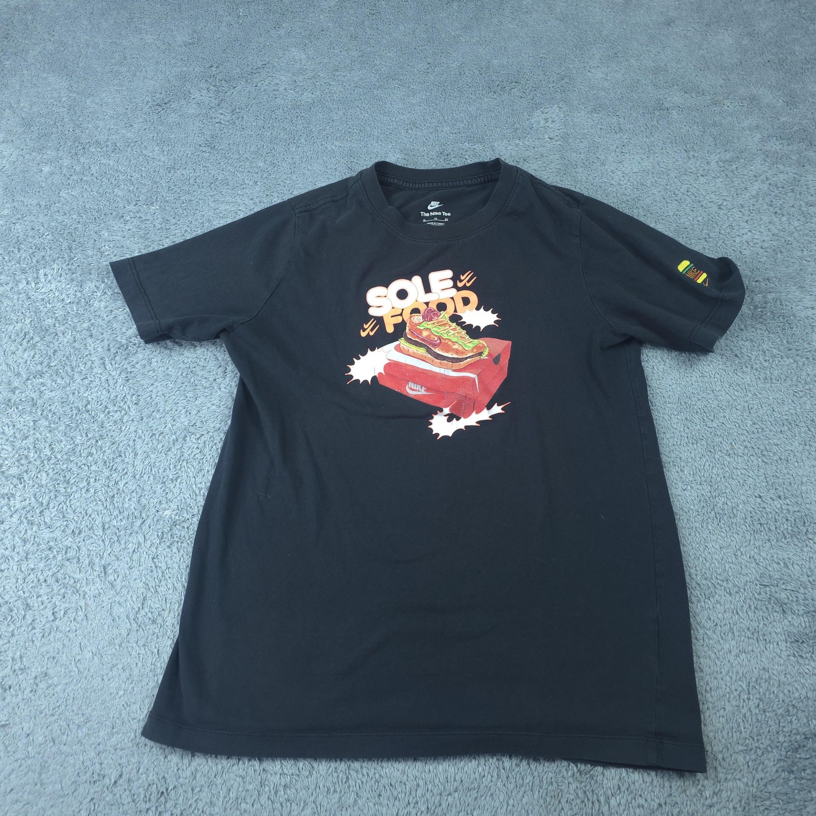 Nike Shirt Mens XL Black Sole Food Burger Sneaker Graphic Tee T-Shirt Streetwear