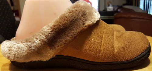 Isotoners house shoes slippers brown size 6.5-7 faux fur machine washable  scuffs | eBay