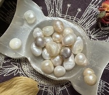 Freshwater Pearls, Inner Wisdom, Balance, Good Luck, Resilience, Witchcraft