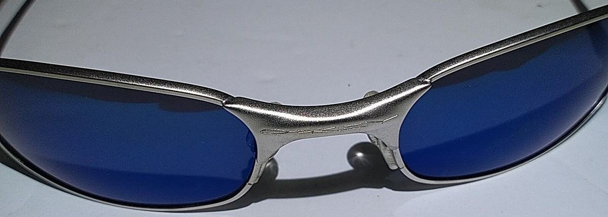 NOS Vintage Oakley Square Wire 2.0 RARE Y2K Silver Blue NOS Vintage Oakley Square Wire 2.0 RARE Y2K Silver Blue