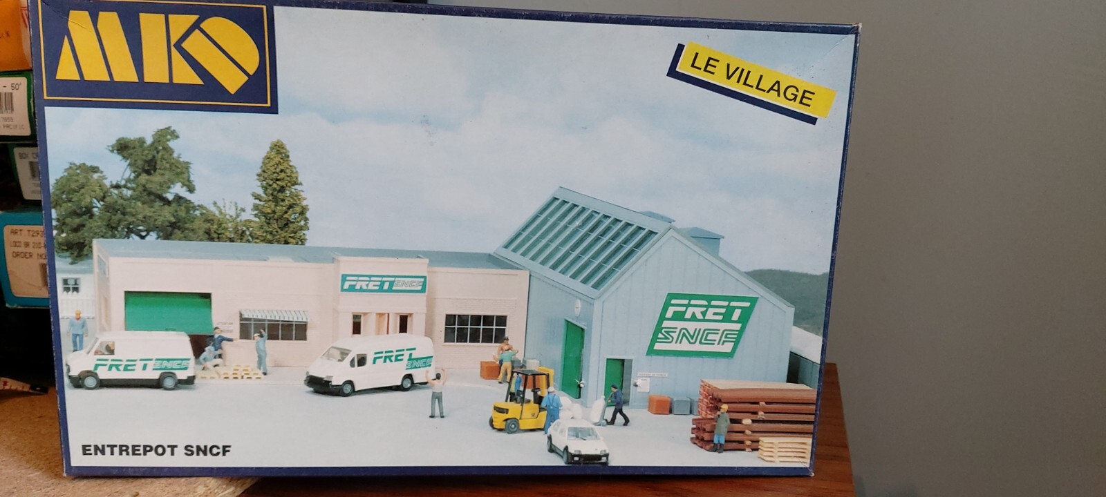 vintage 80s collection MKD model train HO building kits RARE maquette