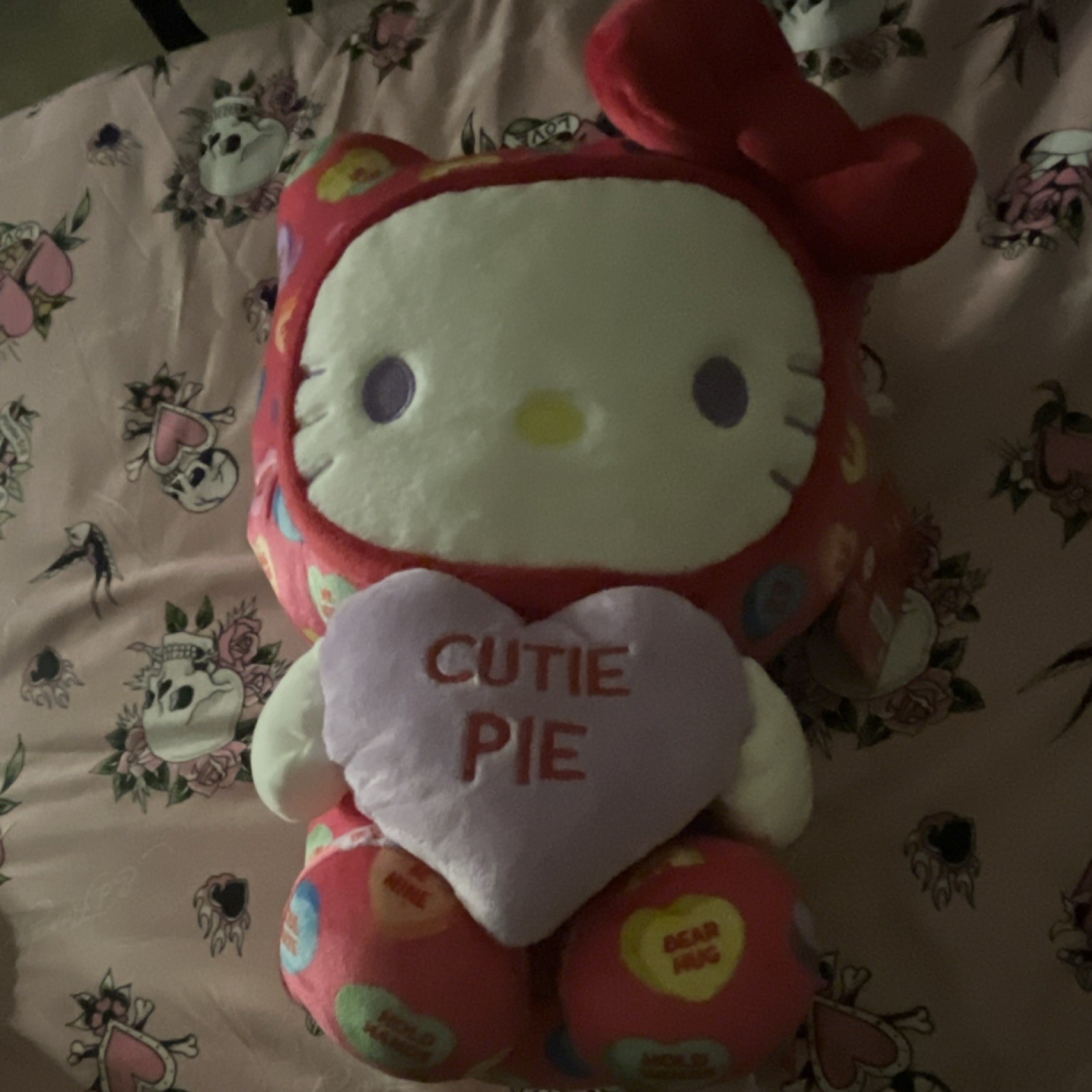 Sanrio Hello Kitty Cutie Pie Plush Stuffed Animal Pink Conversation Hearts