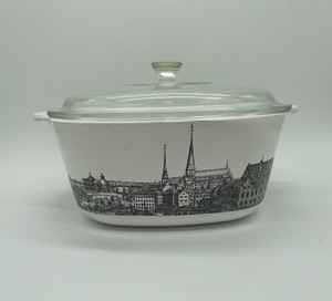 Limited-edition Renaissance Cityscape Corning Ware 2 1/2 QT Casserole Dish Rare