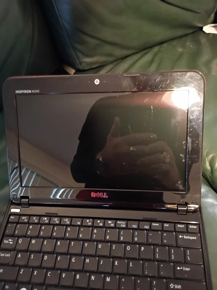 Mini Netbook Dell Inspiron 1012 Intel Atom, 4GB RAM, 220GB HDD, con Cargador Foto 4 de 4