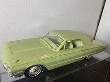 Vtg 1964 Ford Thunderbird Dealer Promo Model Car Florentine Green Vtg 1964 Ford Thunderbird Dealer Promo Model Car Florentine Green