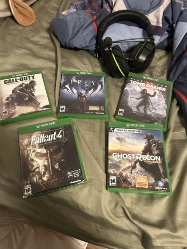 Xbox One Game Lot: Call of Duty, Prey, Tomb Raider, Fallout 4, and headset