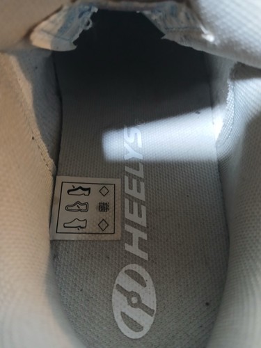 UK 3 Girls Heelys Trainers - LED Light Up Roller/ Wheels Shoes - Silver - Picture 15 of 24