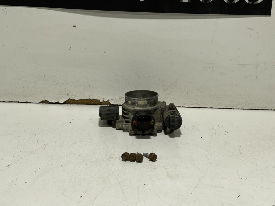 97 Jeep Wrangler TJ Throttle Body 4.0L 6 Cylinder 53030846 CC 3DD - Image 2 of 4